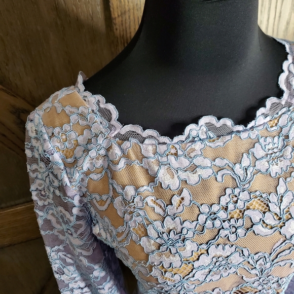 Diane von Furstenberg Lace Shift Dress - Picture 2 of 5